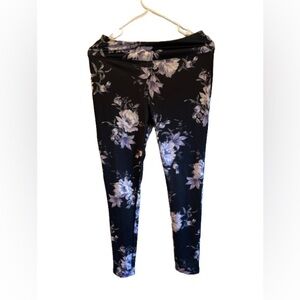 Aeropostale floral leggings great condition women/kids